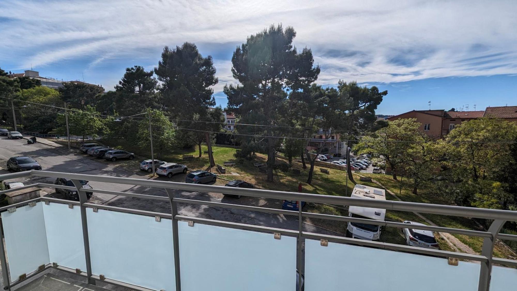Appartamento Zona Grazie Ancona Bagian luar foto